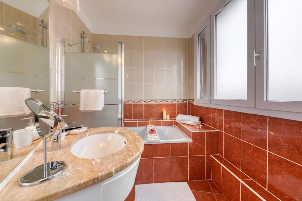 Le Versaillais Gare/Chateau/Wifi/Netflix Versailles Luaran gambar